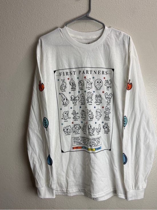 Other - Pokemon Starter Pokemon Shirt Size Large
